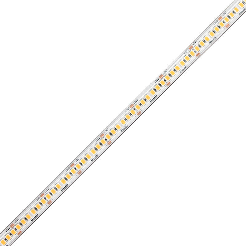 LED-Streifen in Extra Warmweiß mit 485 Lumen und 6 Watt je Meter bei 24 Volt, IP67