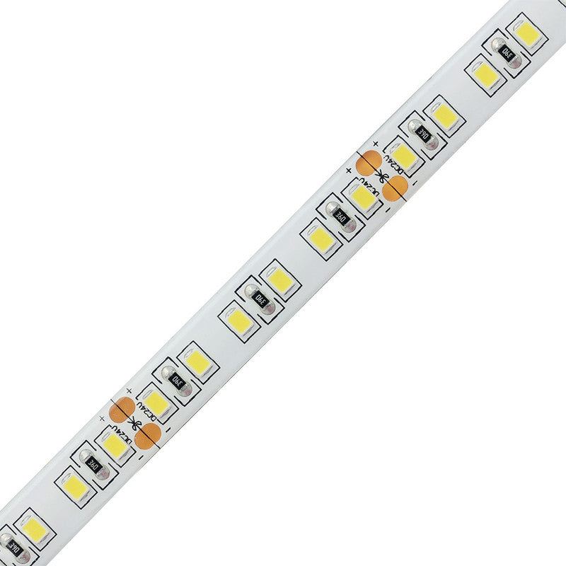 LED-Streifen in Ultra Warmweiß mit 7 Watt und 490 Lumen je Meter bei 24 Volt, IP20